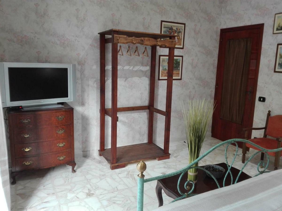 Cataniaedintorni Bed and Breakfast Buitenkant foto